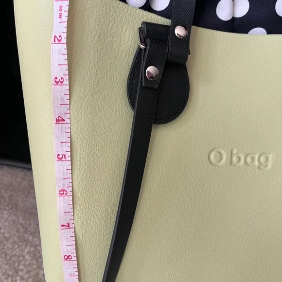 O Bag Green and Black Tote with Versatile Design - Picture 8 of 10